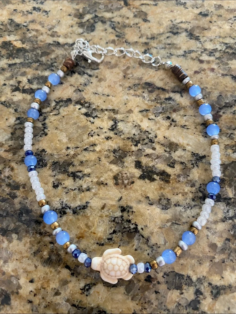 Sea turtle & blue beaded ankle Bracelet anklet NWOT Adjusts 9 - 10.5in